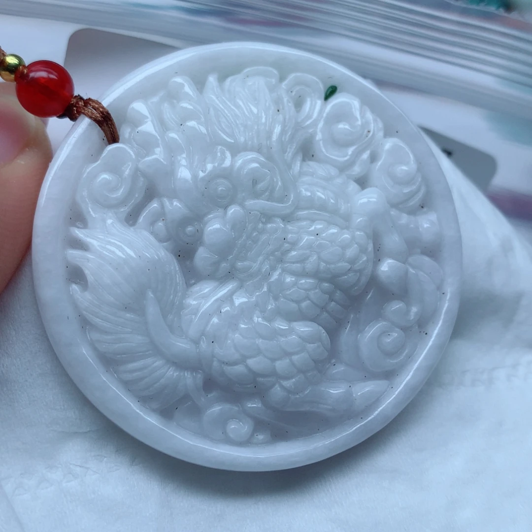 翡翠颈饰未镶嵌牌子