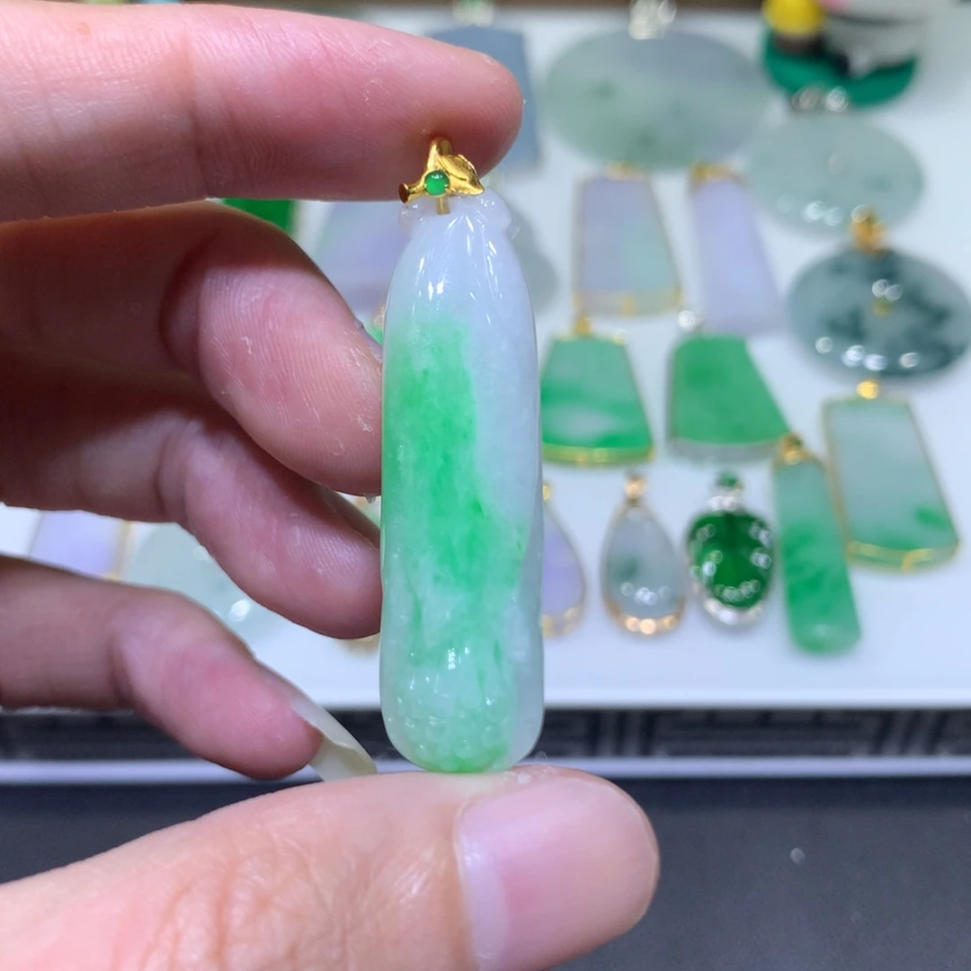 翡翠18K金镶嵌吊坠(不含链)