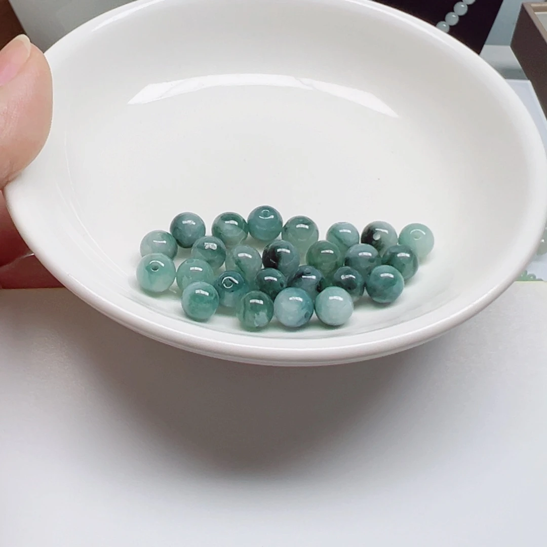 散珠翡翠…*纯天然缅甸翡翠A货卡7，20颗