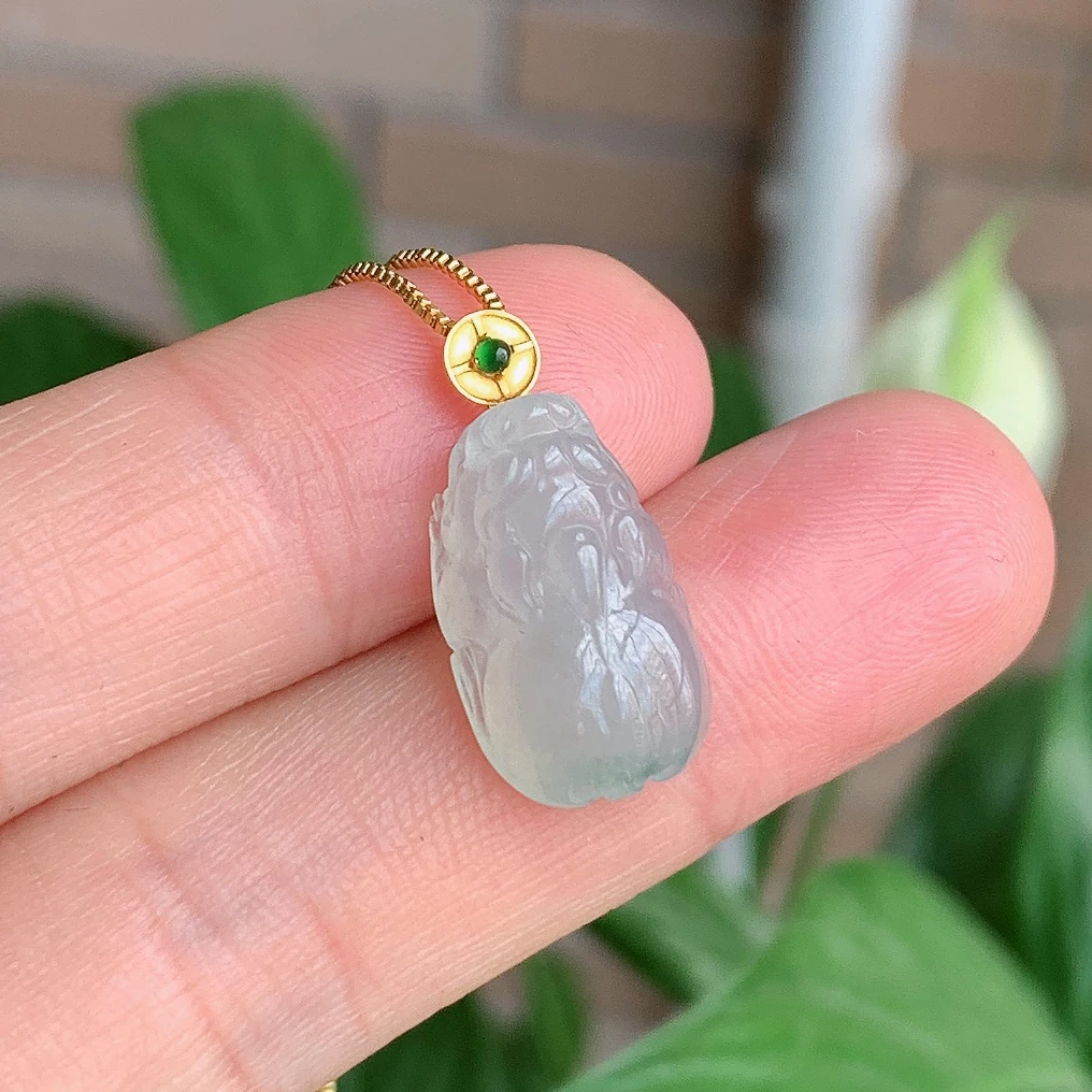 天然翡翠A货18k金镶嵌貔貅吊坠   尺寸: 18*11*7.5