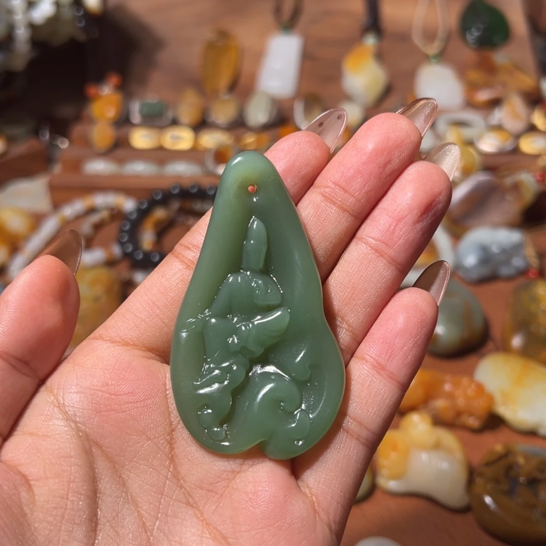 和田玉未镶嵌颈饰