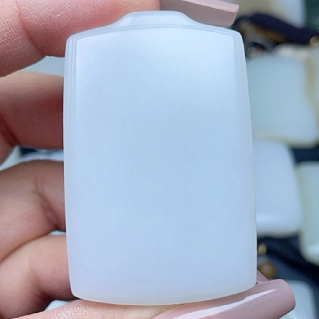 【闪购商品】颈饰未镶嵌和田玉