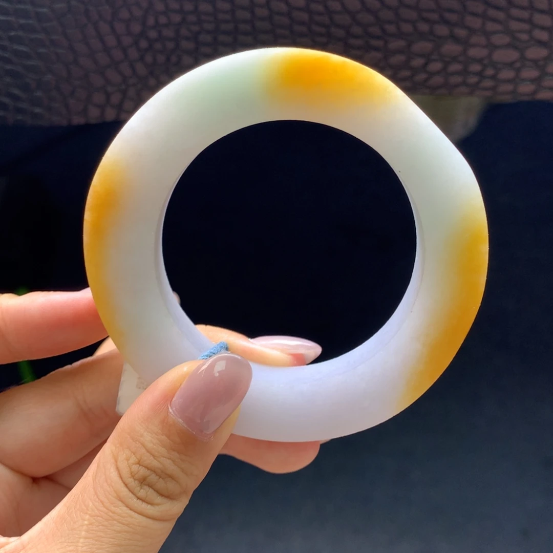 定制翡翠未镶嵌手镯