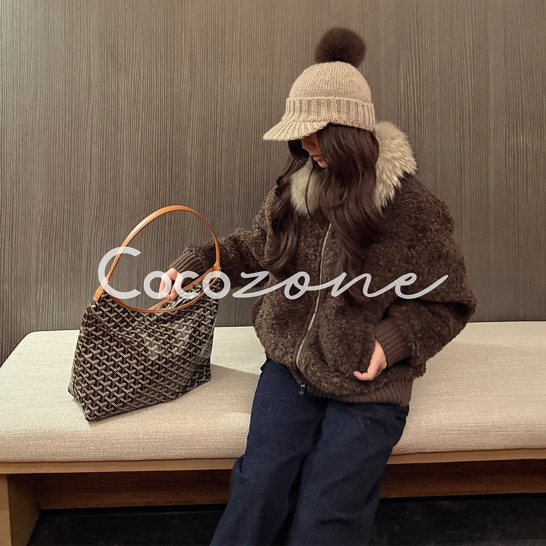 COCO ZONE 刘 一一“小棕熊”翻领拉链毛绒装饰外套 CD2A2973