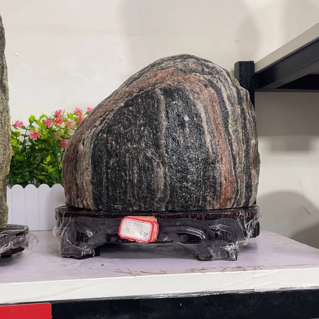 临***雨石材靠山石平石摆哦