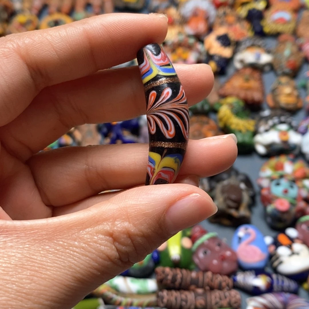 琉璃颈饰印度尼西亚弯管