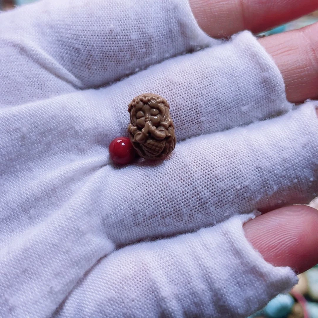 南红玛瑙配饰未镶嵌