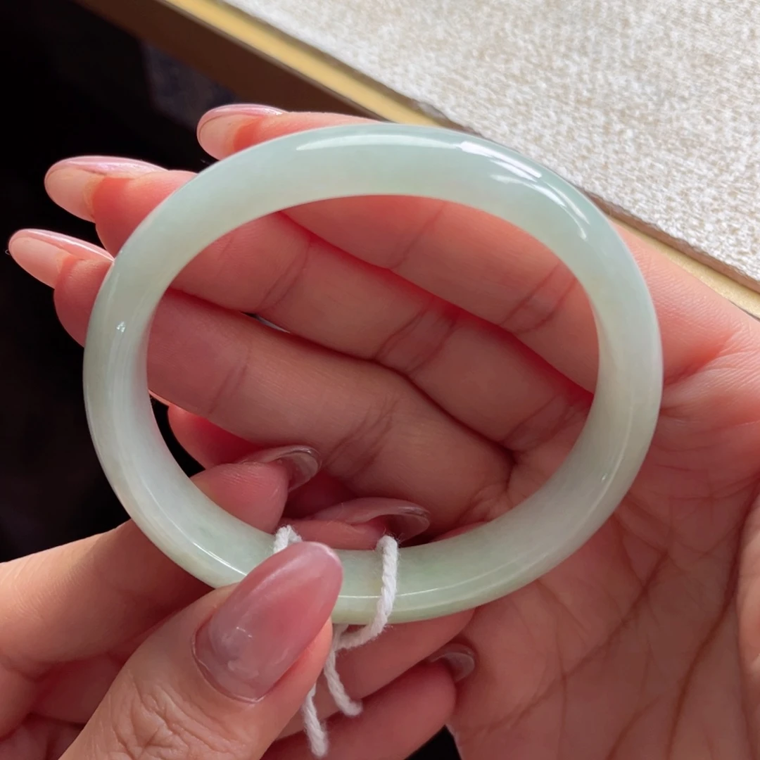 翡翠未镶嵌手镯手镯