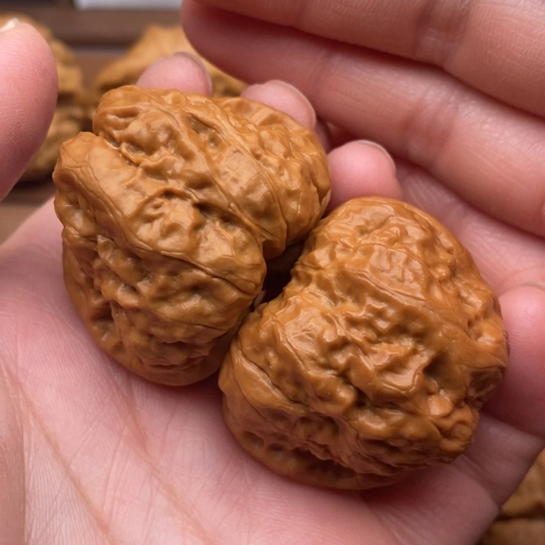 【闪购商品】文玩核桃把件打****~边40左右