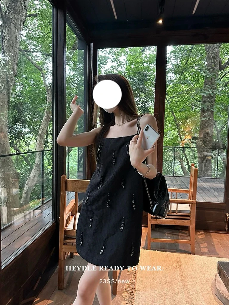 【氧气雨】黑豆哼* 黑天鹅高级感重工串珠连衣裙女夏吊带裙显瘦气质