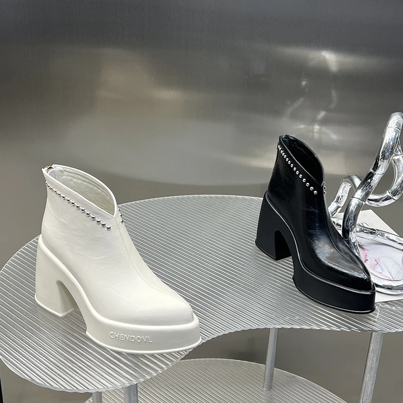 2025女秋冬新款尖头时尚百搭小短靴英伦风显瘦增高粗跟DG6217-27