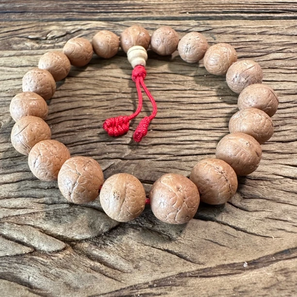 精品天然凤眼手串2d12n59p3y5mn1