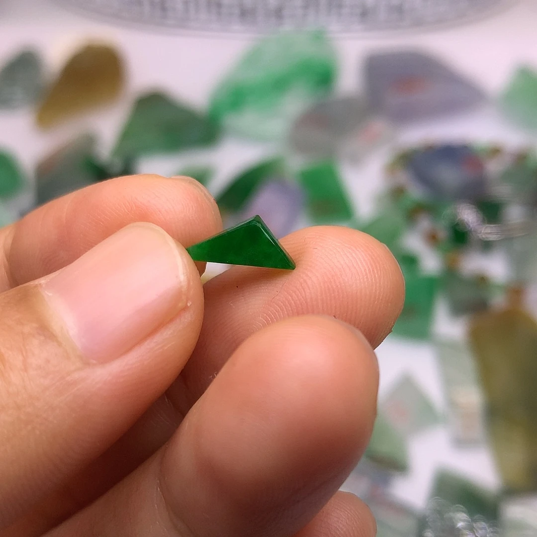 定制翡翠未镶嵌天然翡翠定制