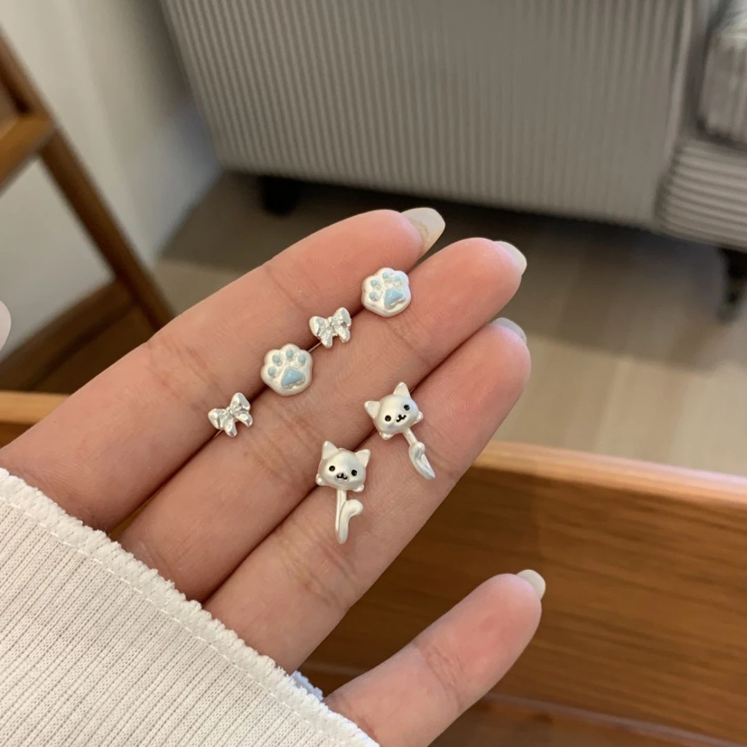 铜合金耳饰 耳环猫咪简约可爱童趣小众小巧新款学生设计气质穿孔