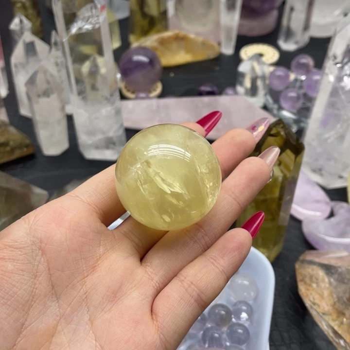 水晶26未镶嵌俞**姐天然水晶