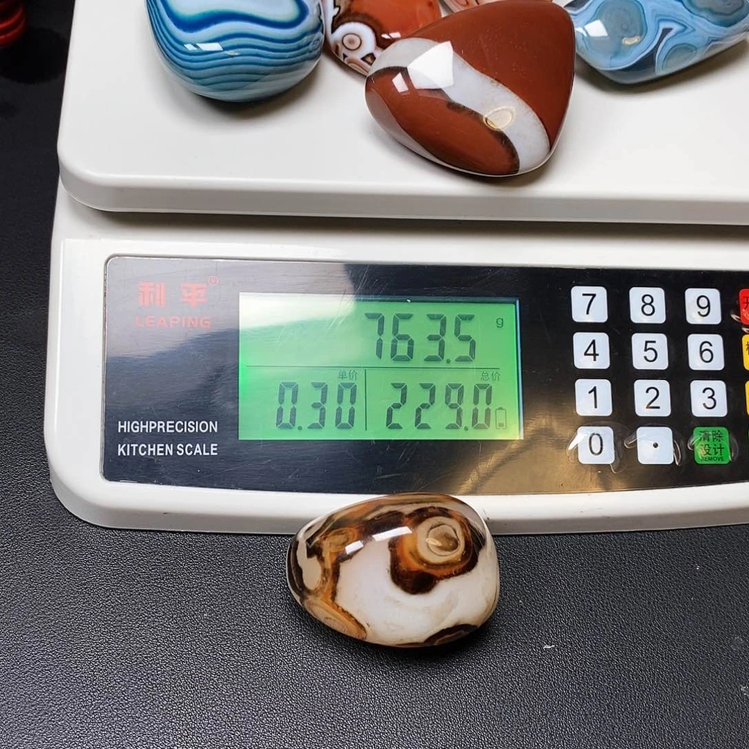 玛瑙/玉髓3毛未镶嵌大****行