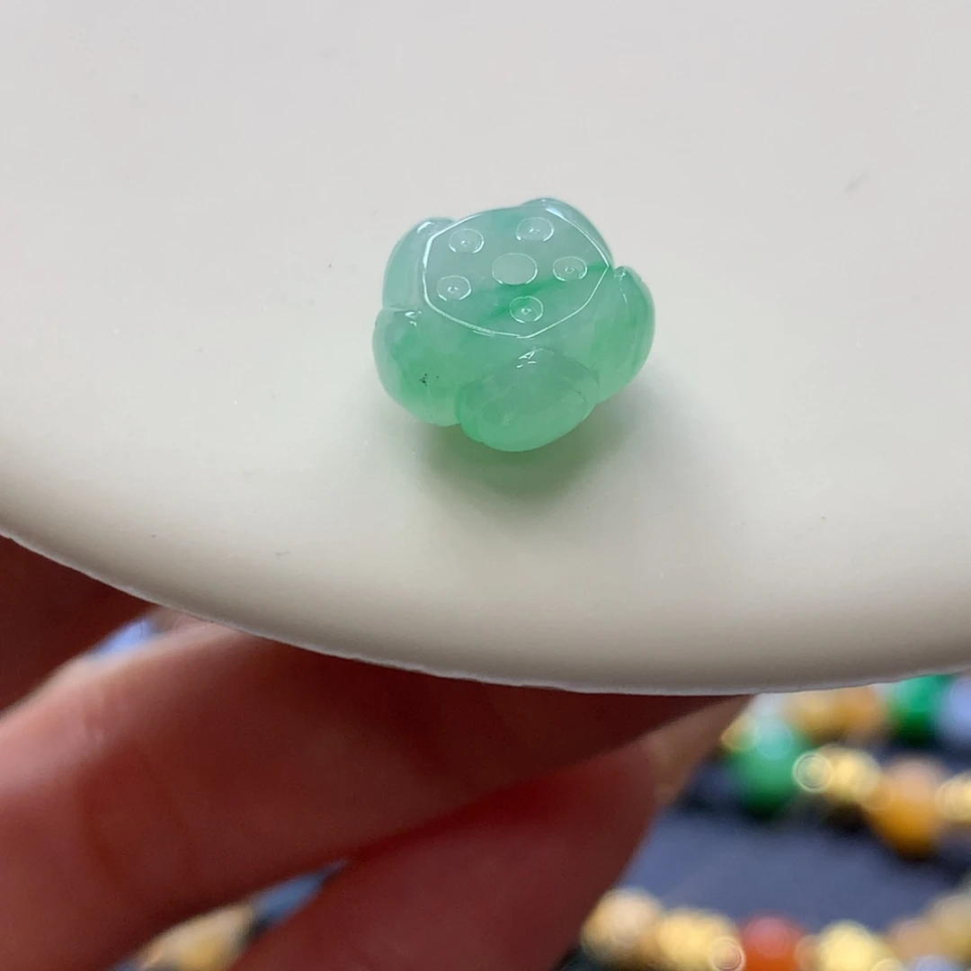 定制翡翠未镶嵌 毛货抛光定制 飘阳绿莲花珠