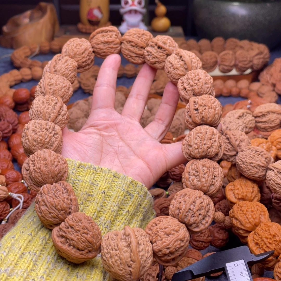 文玩核桃吊坠密纹红玛瑙