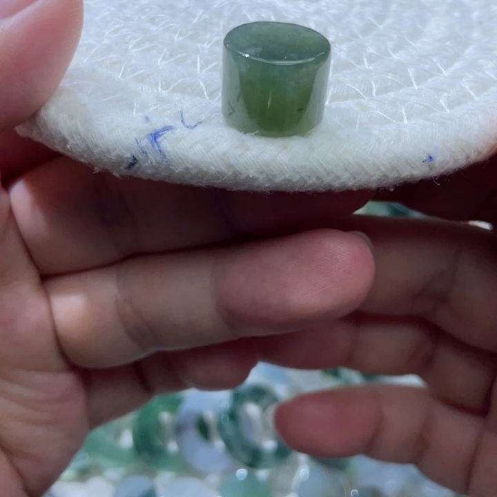 定制翡翠未镶嵌天然翡翠橄榄黄10➕桶珠
