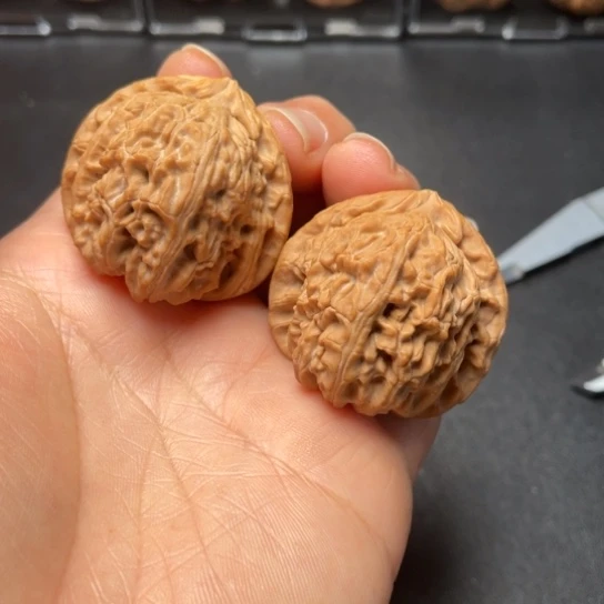 【闪购商品】把件文玩核桃角白……