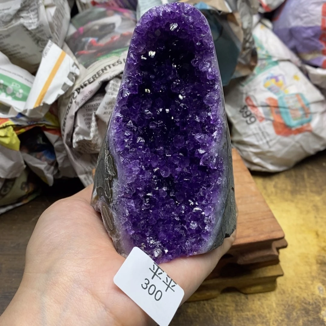 紫晶乌拉圭未镶嵌