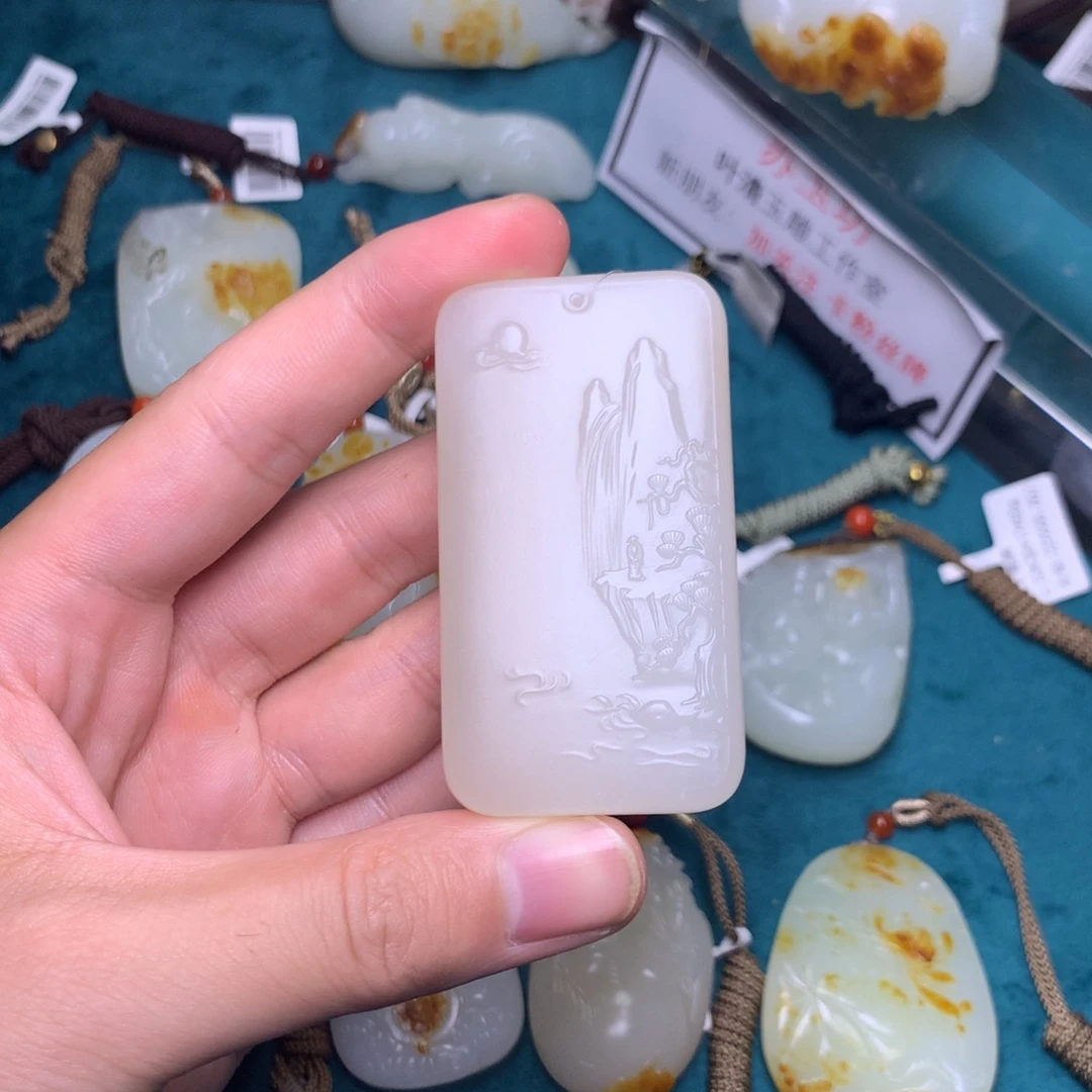 颈饰未镶嵌和田玉
