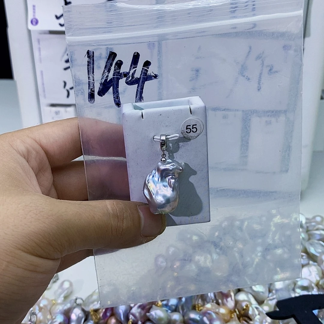 淡水珍珠合金颈饰
