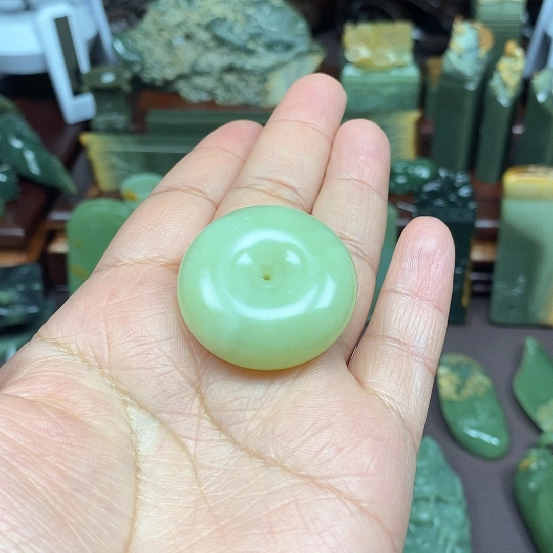 岫岩老玉（透闪石质玉）未镶嵌颈饰