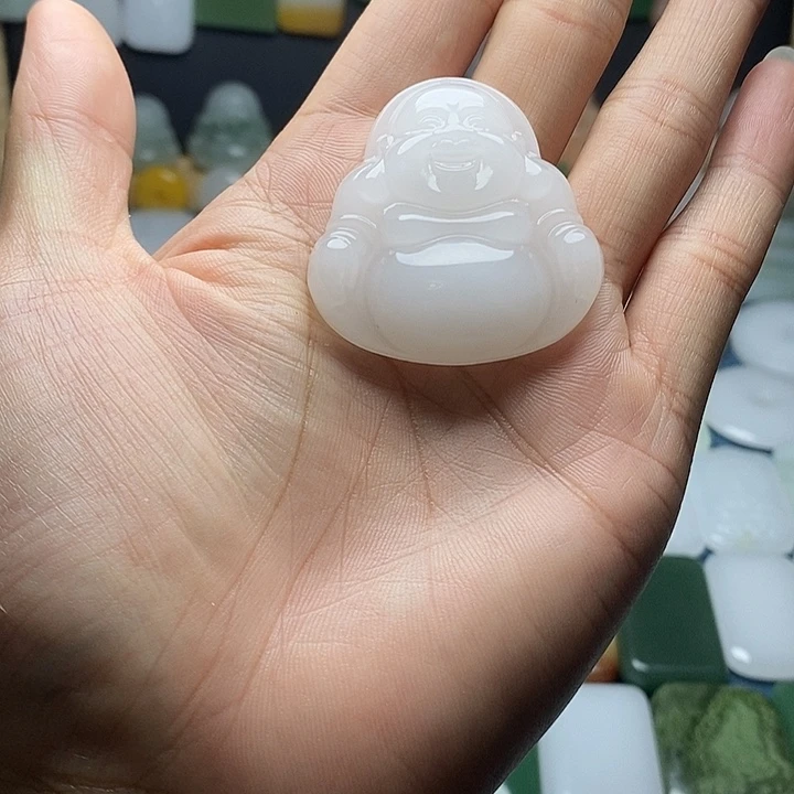 颈饰未镶嵌石英质玉（金丝玉）