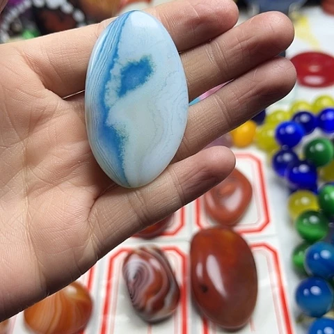 玛瑙/玉髓颈饰合金