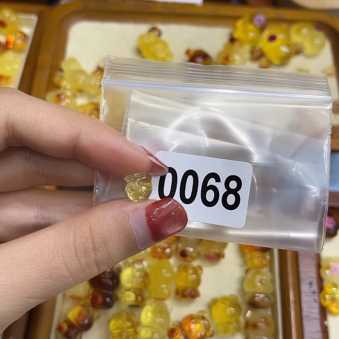 琥珀未镶嵌珠宝奇石