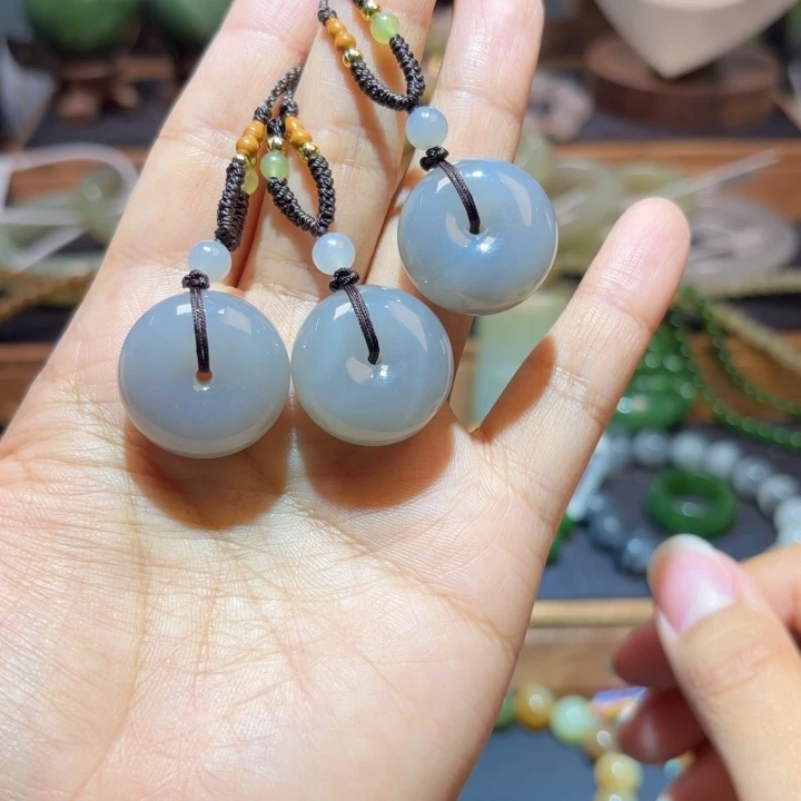 和田玉未镶嵌颈饰多样性随机发一