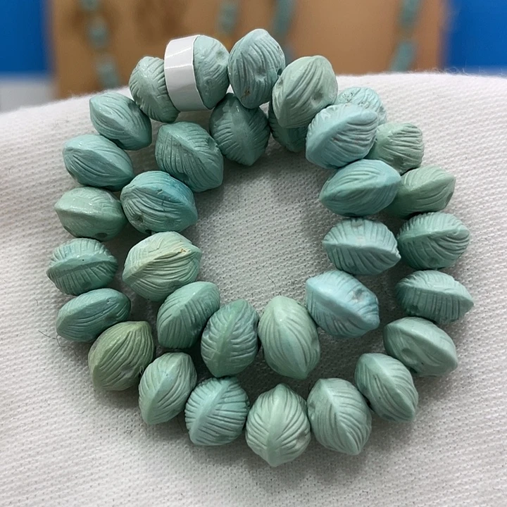 绿松石未镶嵌珠宝奇石