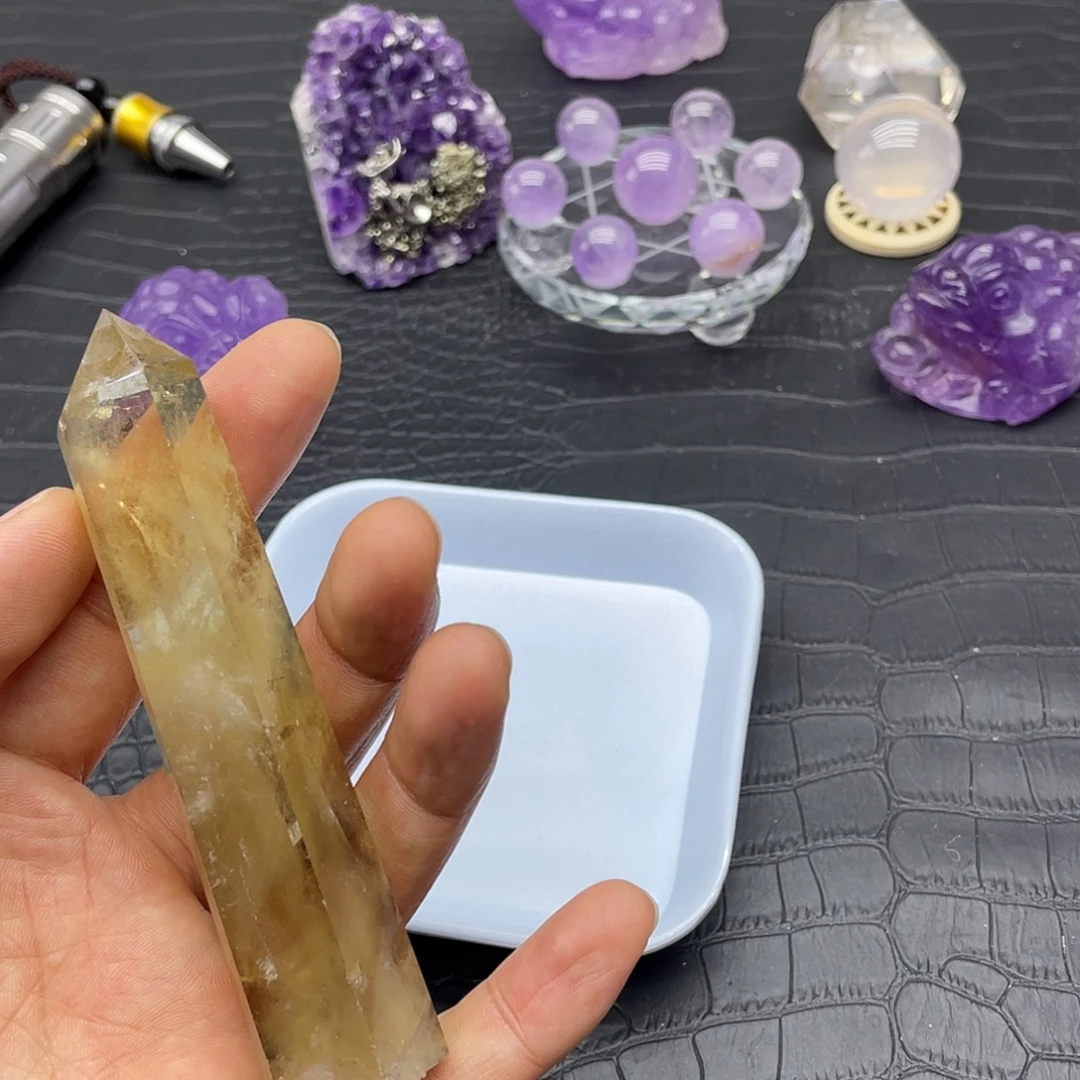 水晶未镶嵌珠宝半成品3