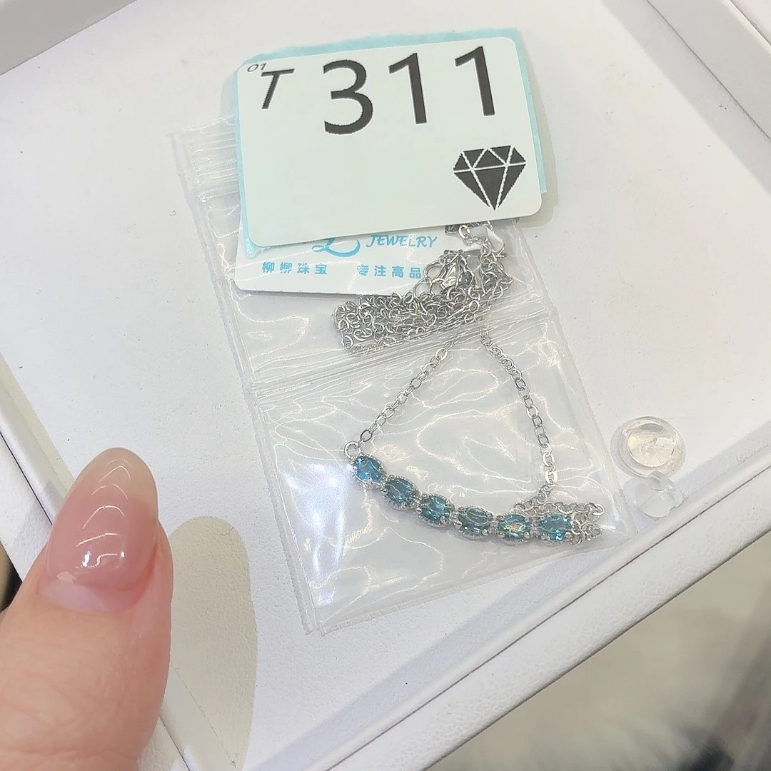 银S925镶嵌托帕石颈饰