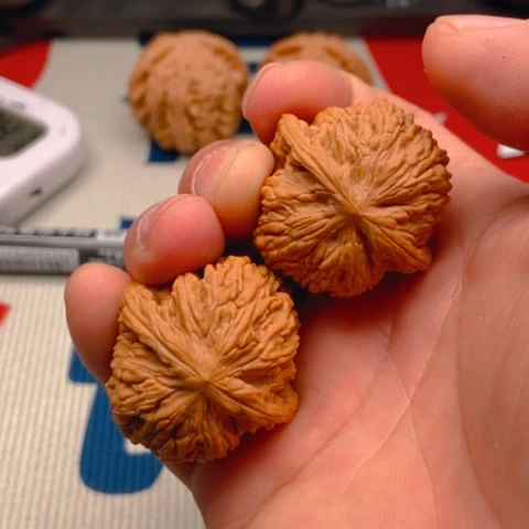 乄****把件文玩核桃红宝石