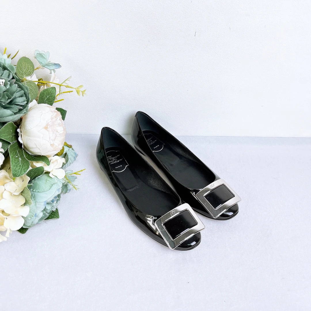 99新 Roger Vivier/罗杰·维威耶 平底鞋 /38码/Xsp32692