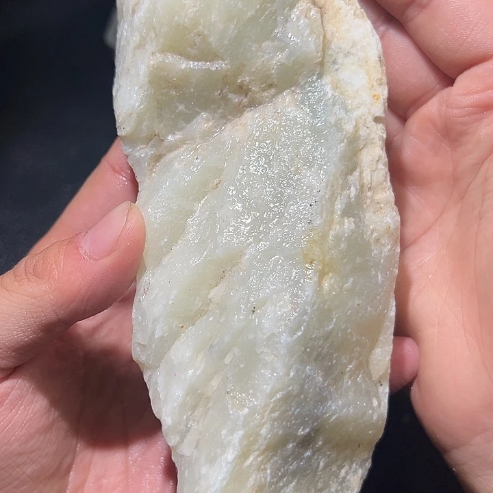 和田玉（糖玉）未镶嵌珠宝奇石