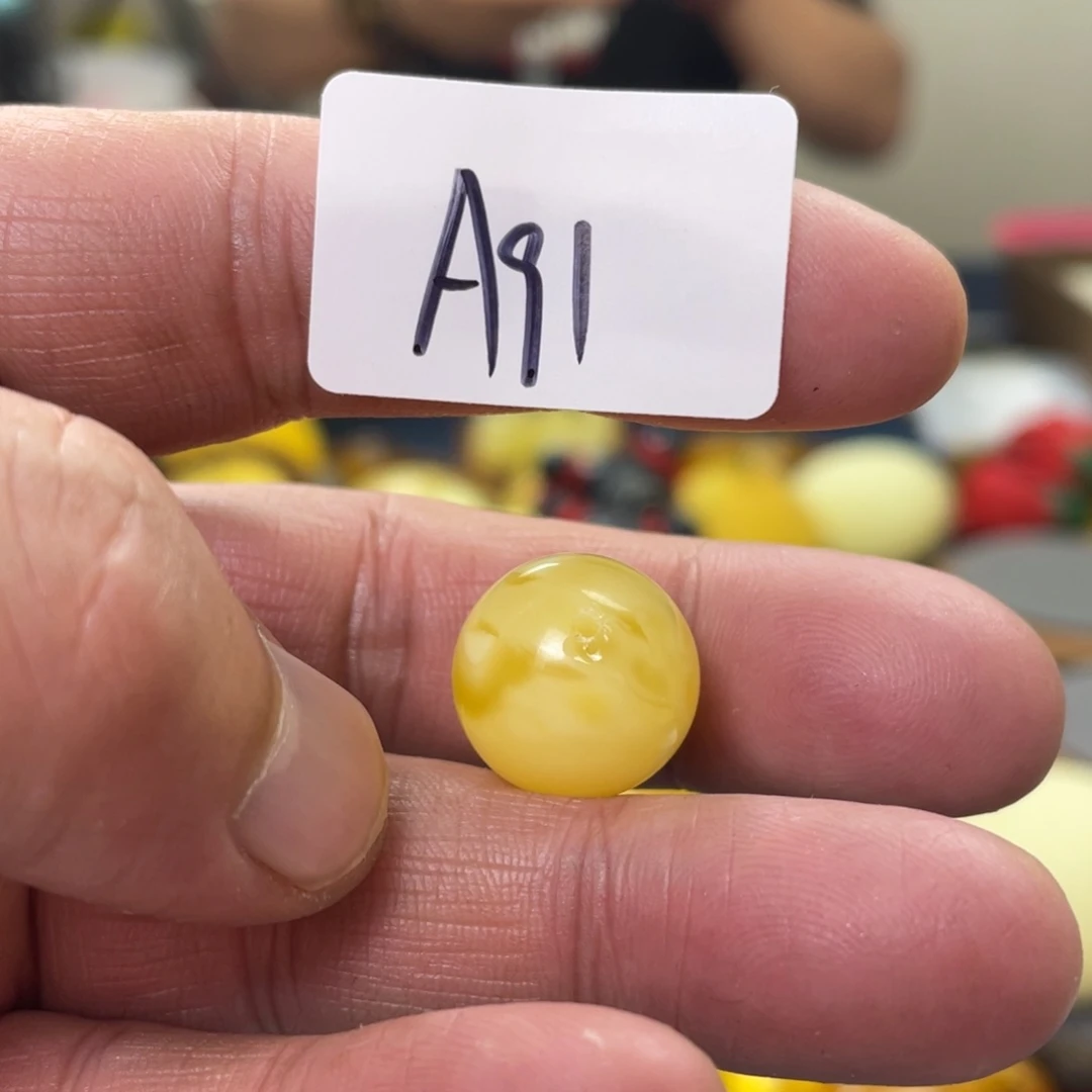 手链琥珀未镶嵌多样性发，发其中一件