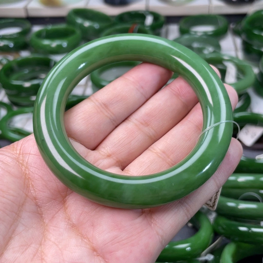 和田玉（碧玉）未镶嵌手镯