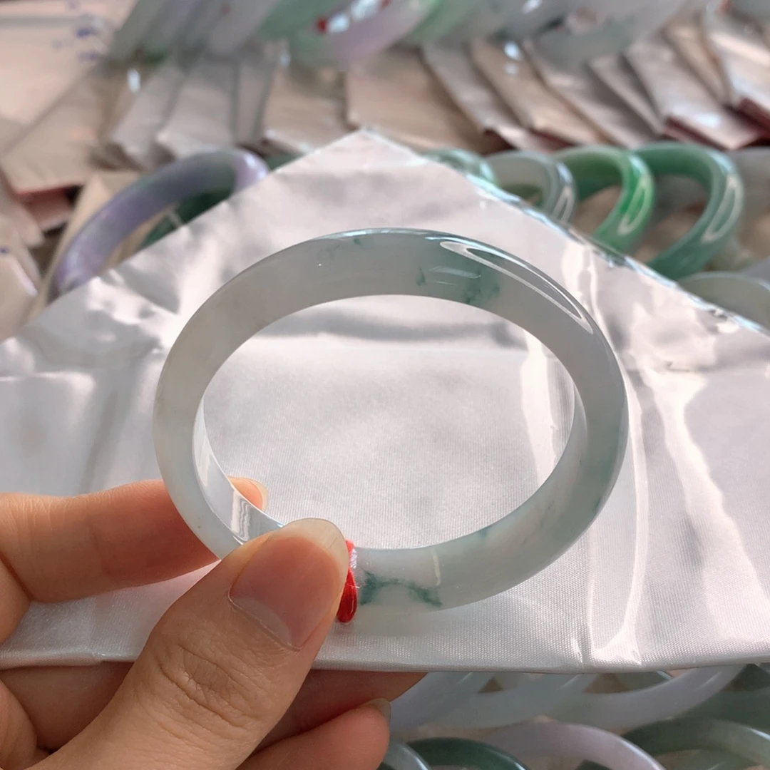 翡翠未镶嵌手镯贵妃飘花55.4