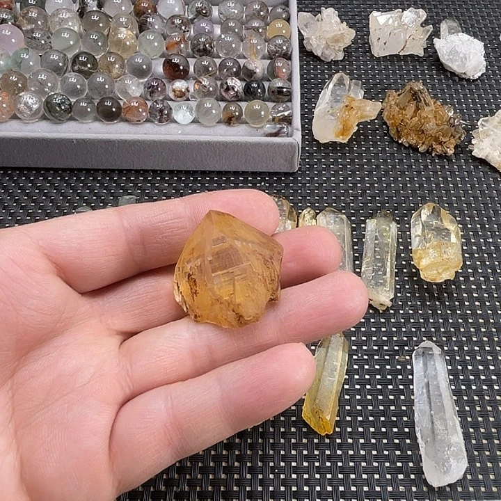 H***维珠宝半成品水晶未镶嵌