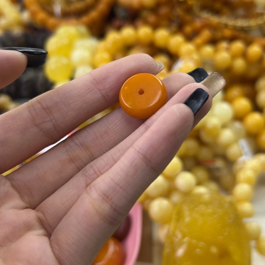 琥珀珠宝奇石未镶嵌