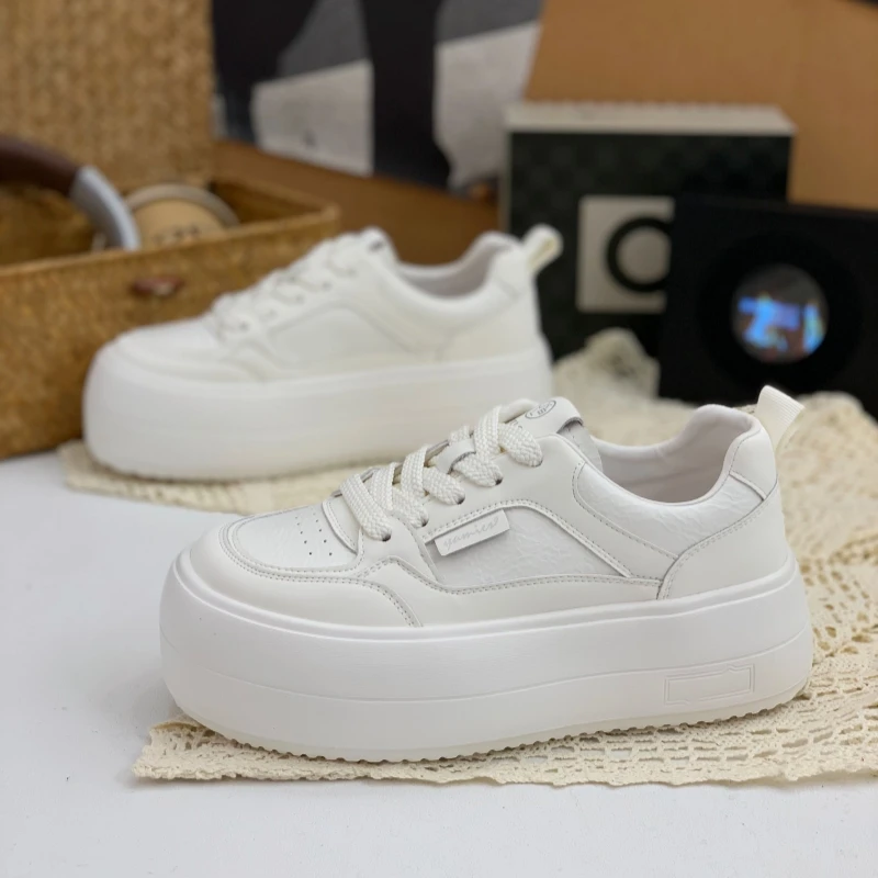 真皮厚底休闲板鞋女2025年秋季新款百搭简约爆款显脚小时尚小白鞋