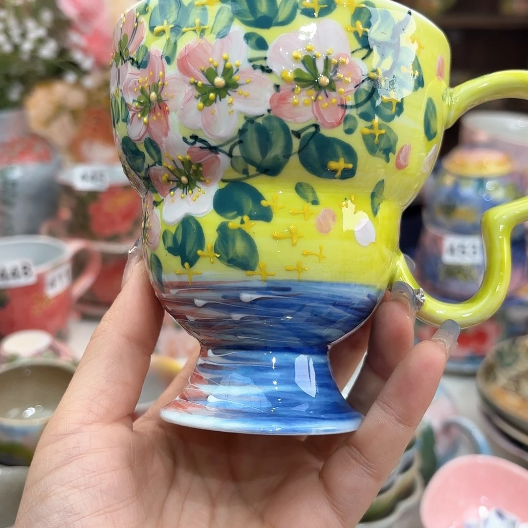 瓷片在这里我们就像我说出那两