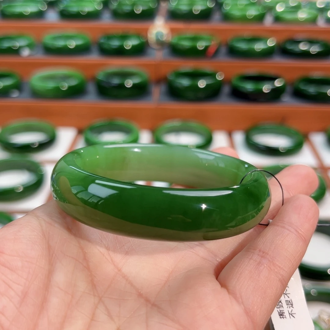 未镶嵌手镯和田玉（碧玉）