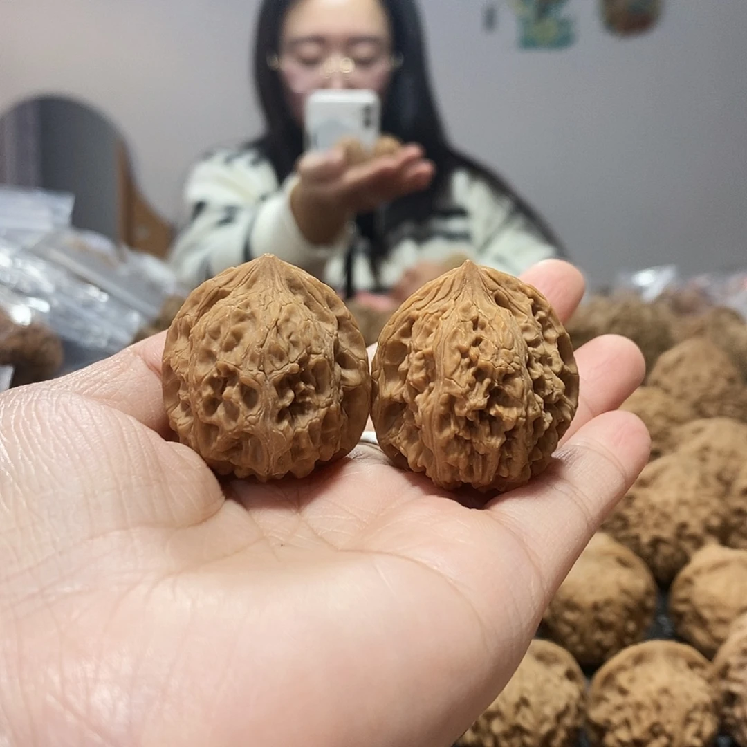 桃核吊坠 红雀 33+