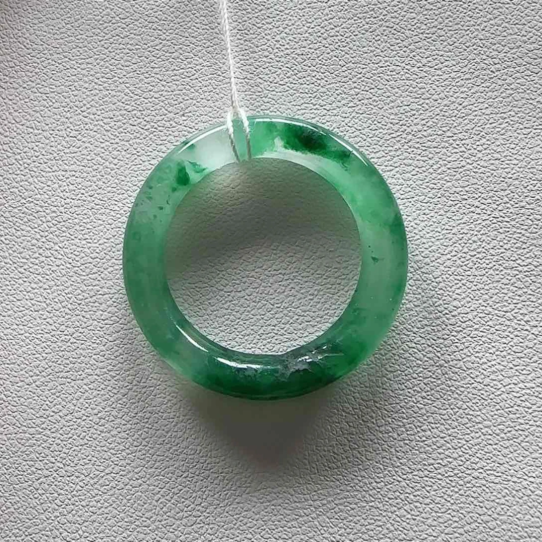 石英质玉（非洲翠）未镶嵌戒圈