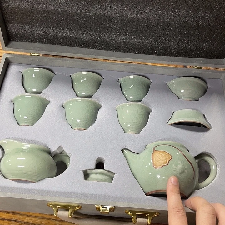 孤品茶具套装等。