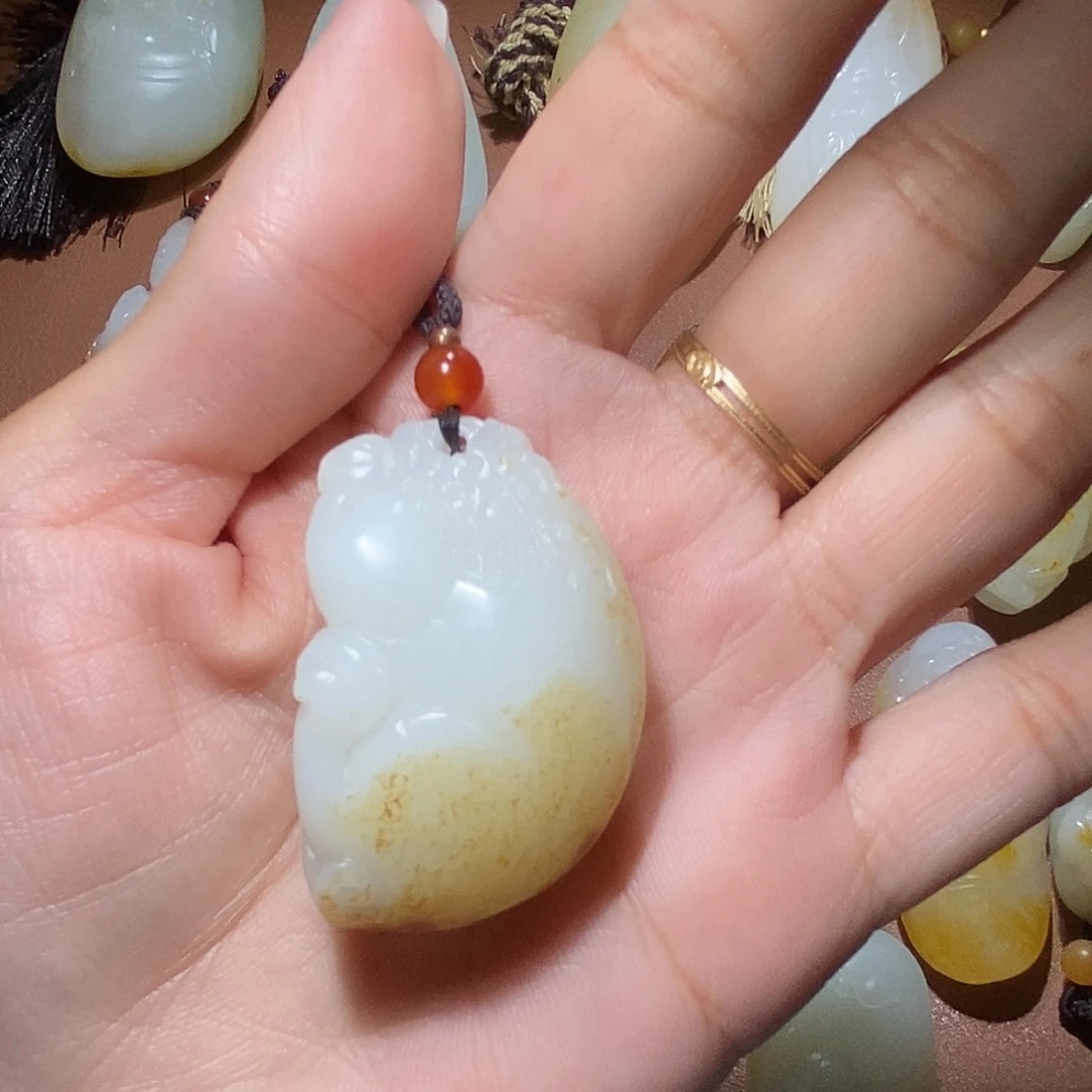 用***2和田玉未镶嵌挂件